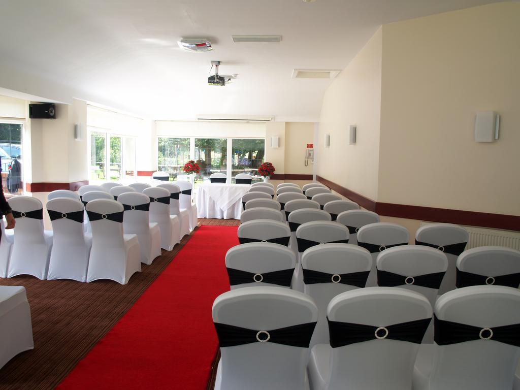 Briars Hall Hotel Burscough Extérieur photo
