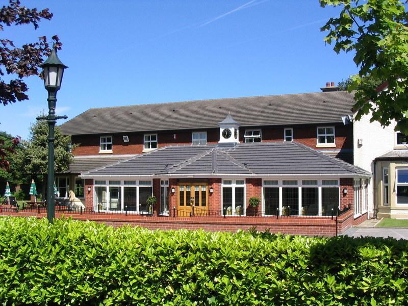 Briars Hall Hotel Burscough Extérieur photo